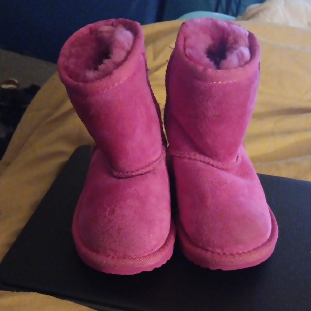 UGG Kids Boots in Pink - Picture 5 of 7